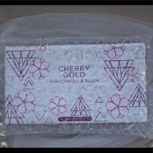 PACIFICA - cherry gold highlighter and blush